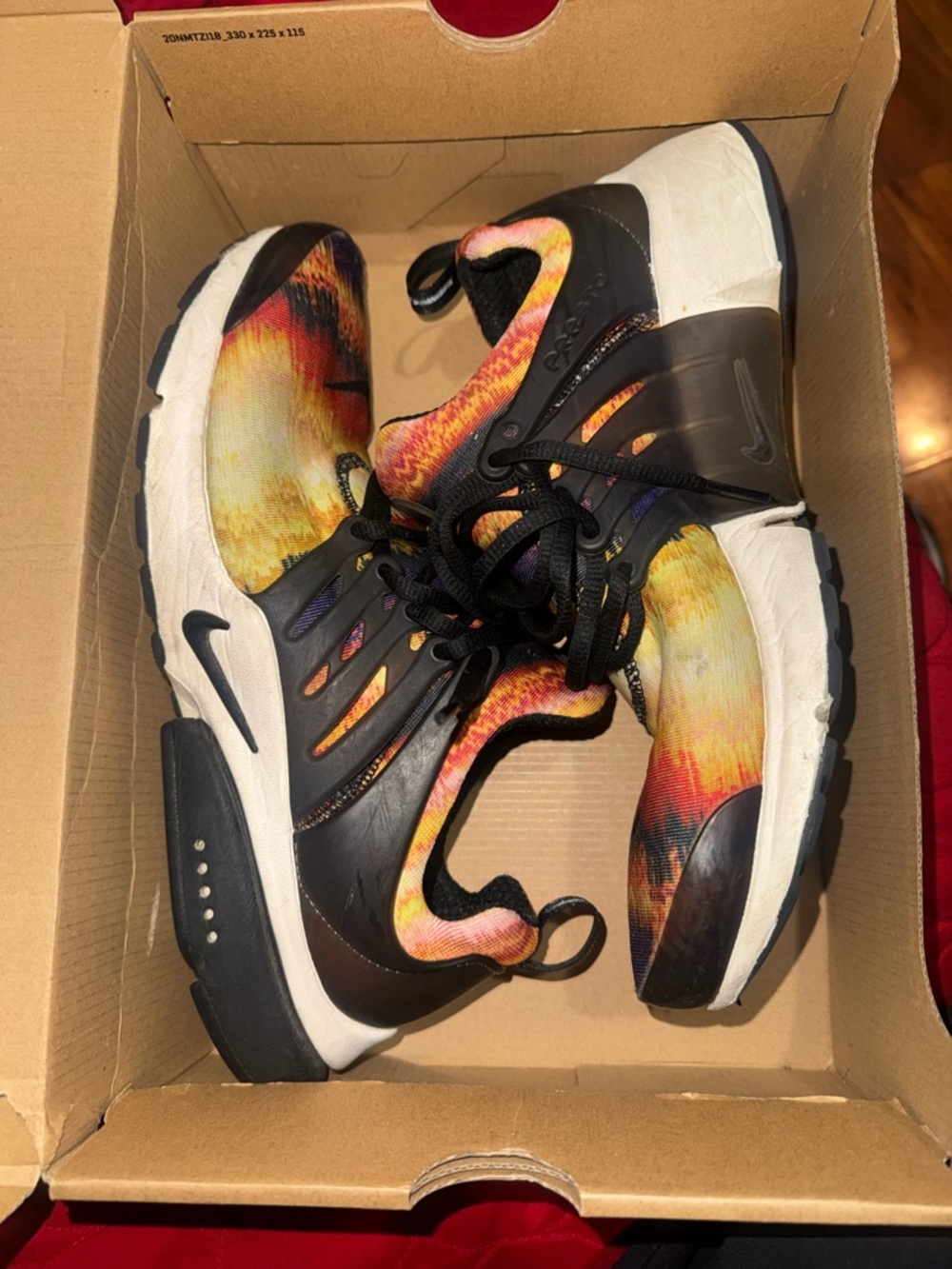 Nike Black and Multicolor Knit Athletic Sneakers